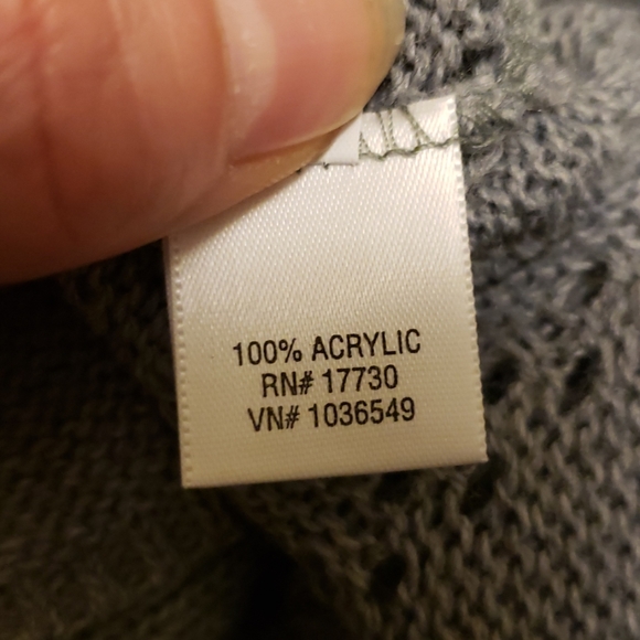 Sweater - Picture 6 of 7